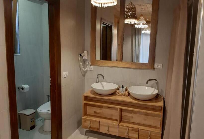 컴포트 트리플 룸, Restaurant Alpet Theth