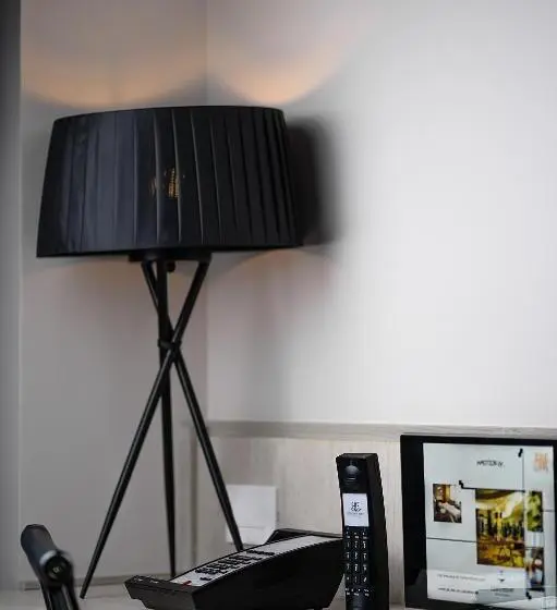 اتاق لوکس با تخت بزرگ, River Garden Hotel & Suites