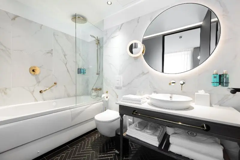 اتاق سوپریور با بالکن, Movenpick Hotel Tallinn