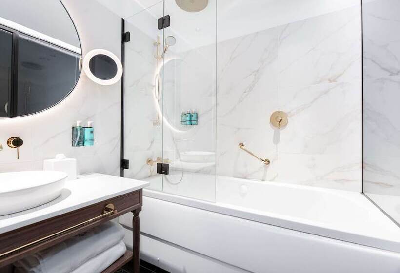 발코니 수피리어 룸, Movenpick Hotel Tallinn