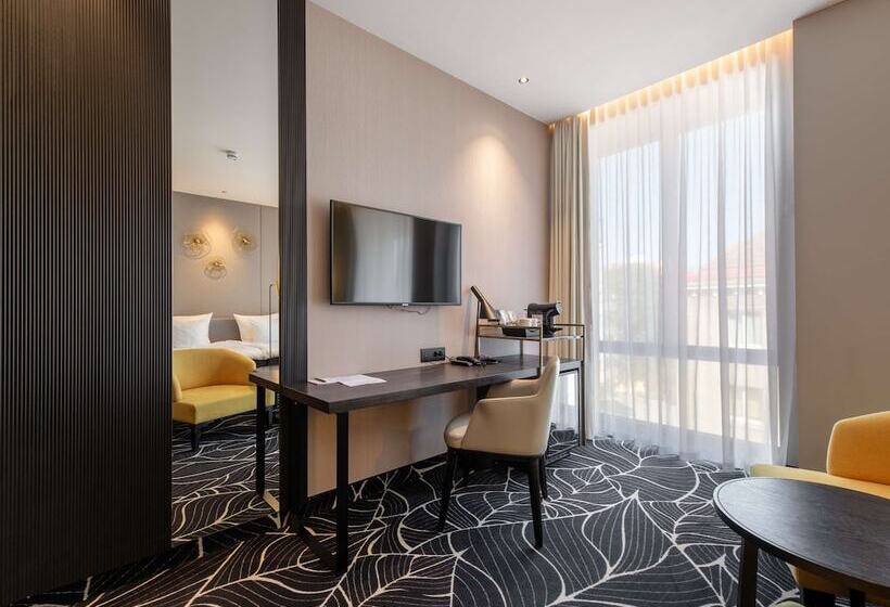 발코니 수피리어 룸, Movenpick Hotel Tallinn