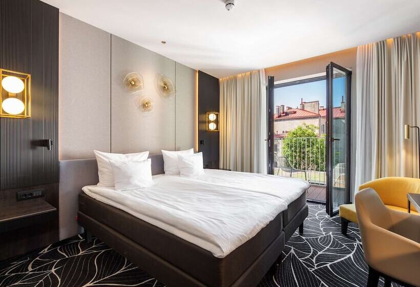 발코니 수피리어 룸, Movenpick Hotel Tallinn