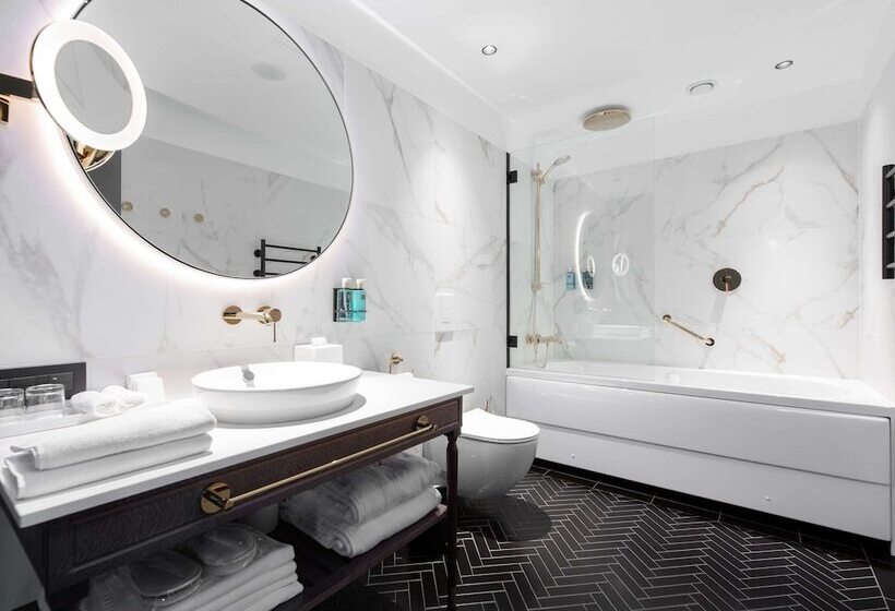 اتاق لوکس با بالکن, Movenpick Hotel Tallinn
