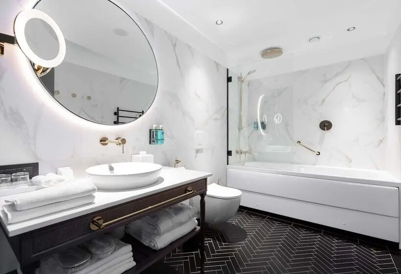 اتاق لوکس با بالکن, Movenpick Hotel Tallinn