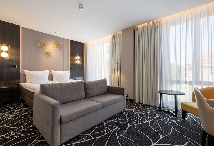 발코니 디럭스 룸, Movenpick Hotel Tallinn