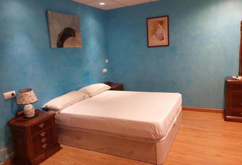 Люкс, Hostal Alfil