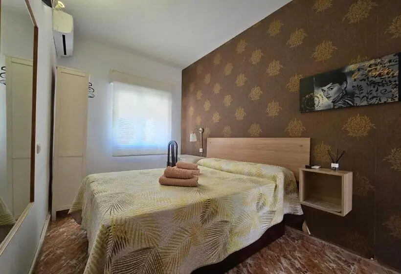 スタンダードルーム, Hostal Alfil