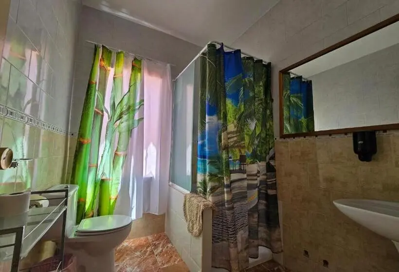 スタンダードルーム, Hostal Alfil