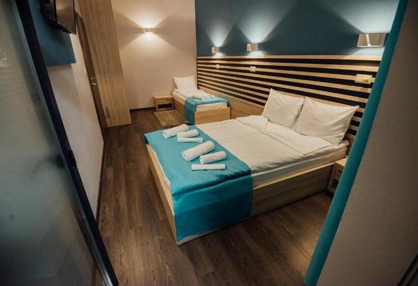 스탠다드 트리플 발코니 룸, Altus Hotel & Spa