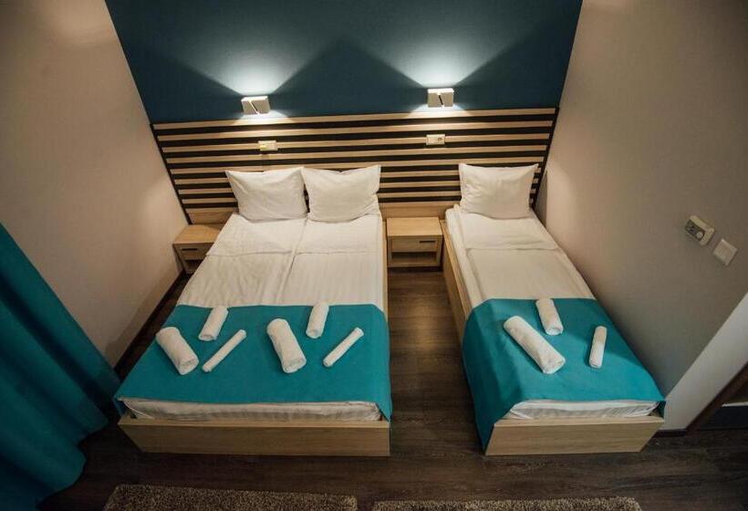 스탠다드 트리플 발코니 룸, Altus Hotel & Spa