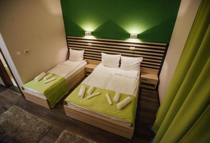 스탠다드 트리플 발코니 룸, Altus Hotel & Spa