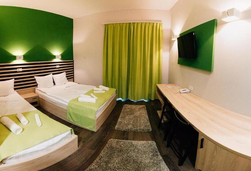 스탠다드 트리플 발코니 룸, Altus Hotel & Spa