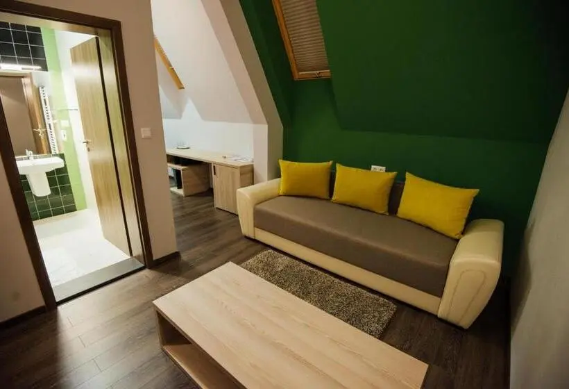 スイート, Altus Hotel & Spa