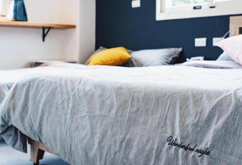 اتاق استاندارد, Go On Vacation Hostel Green Island