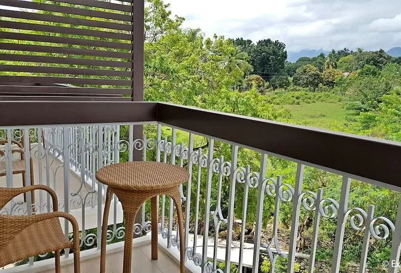 マウンテンビューデラックスルーム, Bravo Hotel And Resorts