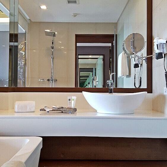 غرفة ديلوكس مطلّة علي البحر, Bravo Hotel And Resorts