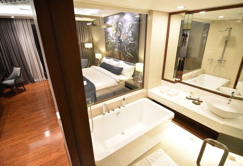 غرفة ديلوكس مطلّة علي البحر, Bravo Hotel And Resorts