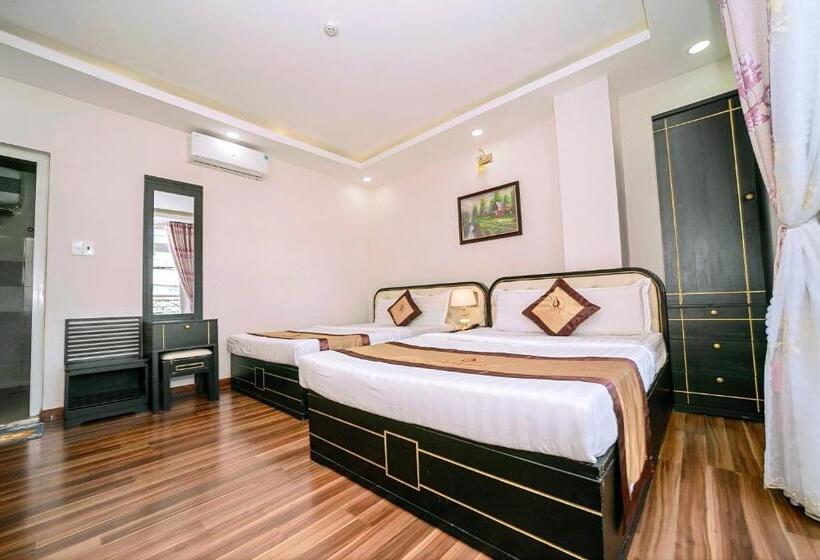 اتاق استاندارد با بالکن, Khách Sạn Vĩnh Hội