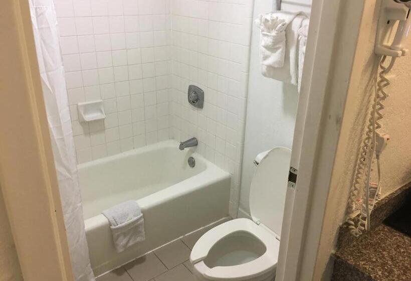 חדר סטנדרט שתי מיטות זוגיות, Travelodge By Wyndham Mobile Al