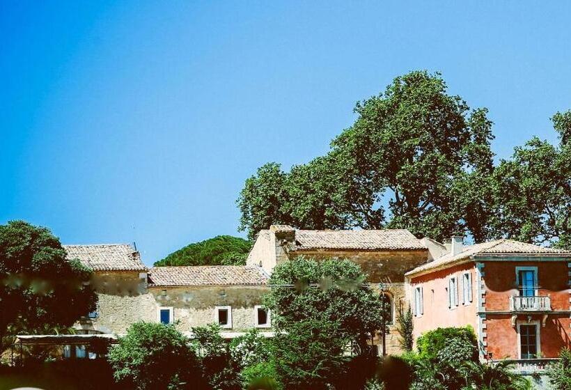 اتاق استاندارد, Domaine Sainte Colombe