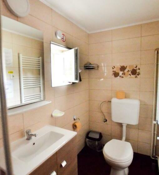 标准间, Gyongyver Panzio