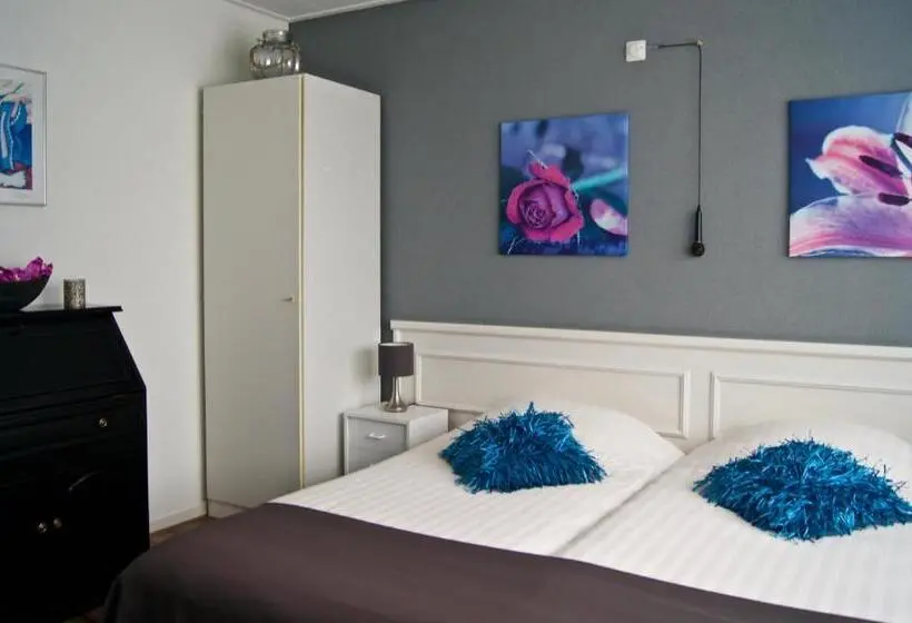 Standard room with outdoor bath, The Studio Guesthouse