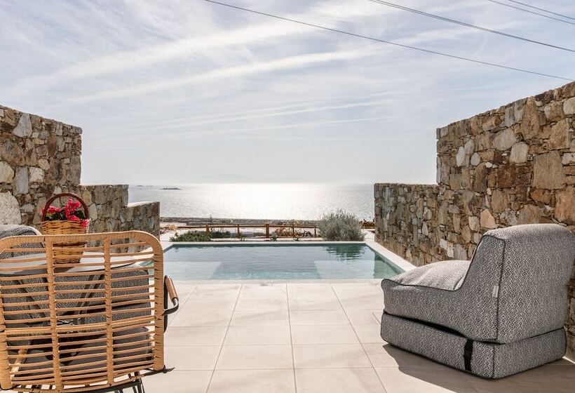 جناح مطلّ علي البحر مزود بجاكوزى, Mythology Naxos Villas & Suites