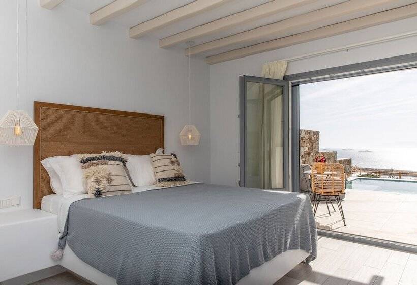 جناح مطلّ علي البحر مزود بجاكوزى, Mythology Naxos Villas & Suites