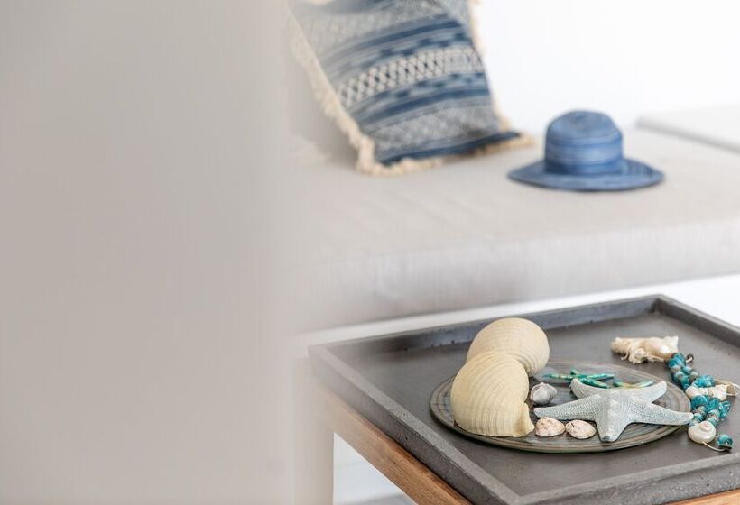 جناح مطلّ علي البحر مزود بجاكوزى, Mythology Naxos Villas & Suites