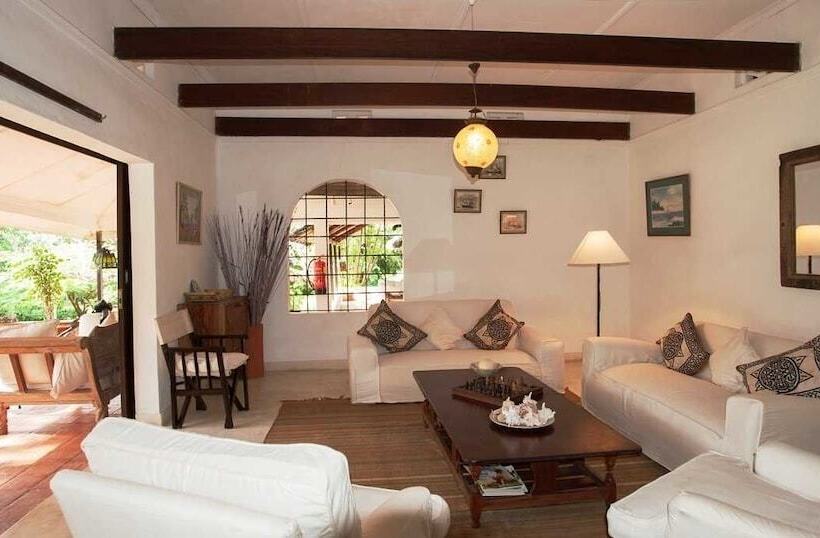 اتاق استاندارد, Diani House