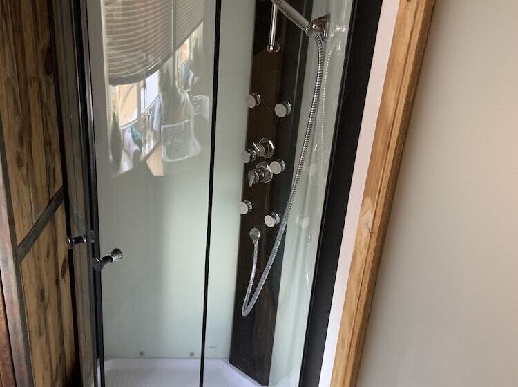 スタンダードスタジオ, Domaine Du Serre D Avene