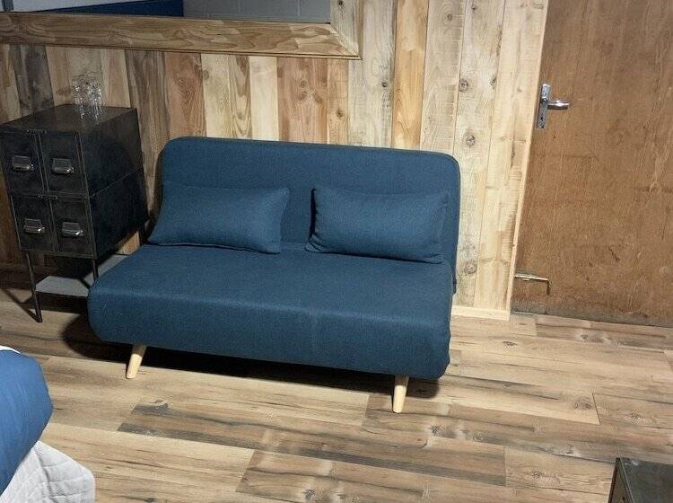 スタンダードスタジオ, Domaine Du Serre D Avene