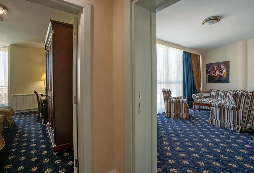 سوییت جونیور, A Hoteli Grand&sky Hotel Tornik