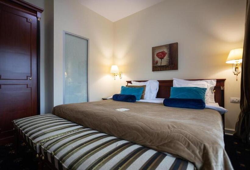 سوییت جونیور, A Hoteli Grand&sky Hotel Tornik