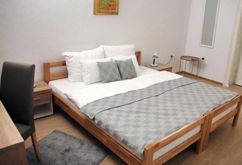 استودیوی استاندارد, Apartments Seyda