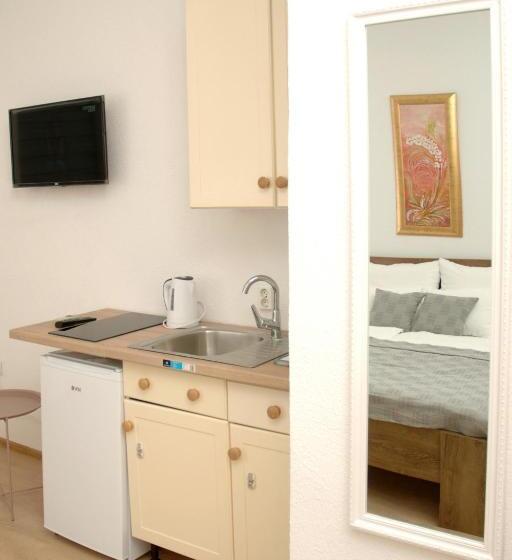استودیوی استاندارد, Apartments Seyda