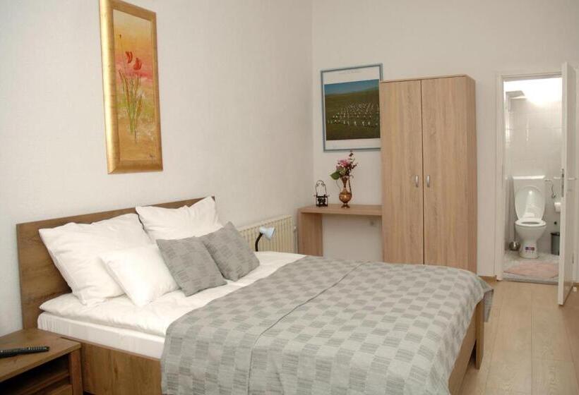 استودیوی استاندارد, Apartments Seyda