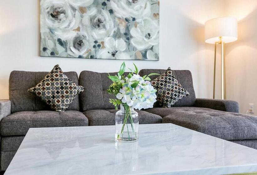 آپارتمان 2 خوابه, 1 And 2 Br Private Condos Steps Away From French Quarter