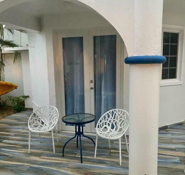 سوئیت با تخت بزرگ, Blue Skies Beach Resort