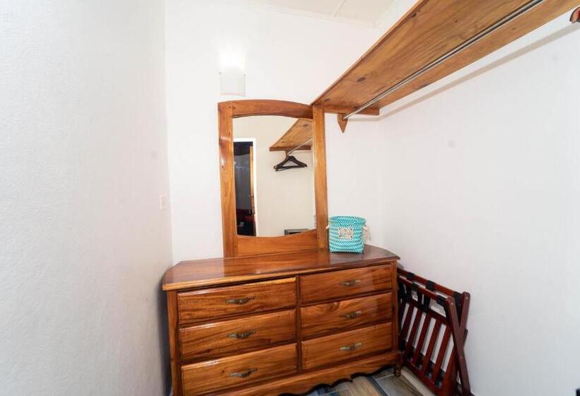 Deluxe Suite King Bed, Blue Skies Beach Resort