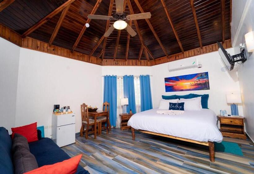 Deluxe Suite King Bed, Blue Skies Beach Resort