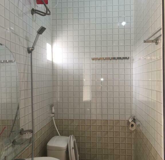 Deluxe Rum, Khách Sạn Hà Phương