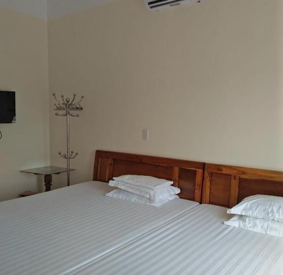 Standardrum Bergsutsikt, Khách Sạn Hà Phương