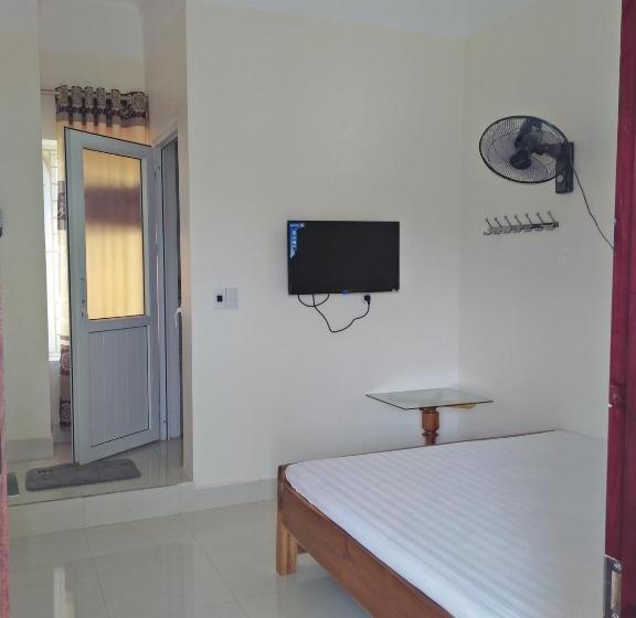 Deluxe Rum, Khách Sạn Hà Phương