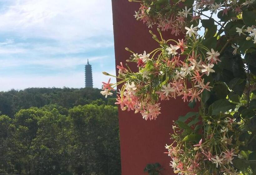 Deluxe Rum, Khách Sạn Hà Phương