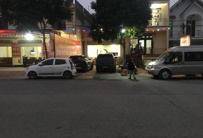 Deluxe Rum, Khách Sạn Hà Phương