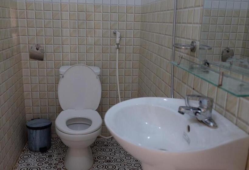 Deluxe Rum, Khách Sạn Hà Phương