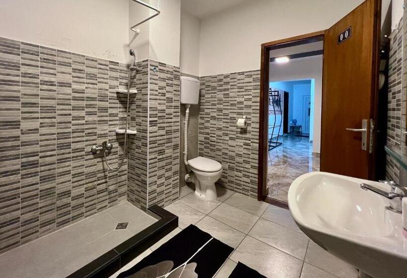 اتاق استاندارد سه نفره, Apartman Gm   Sobe
