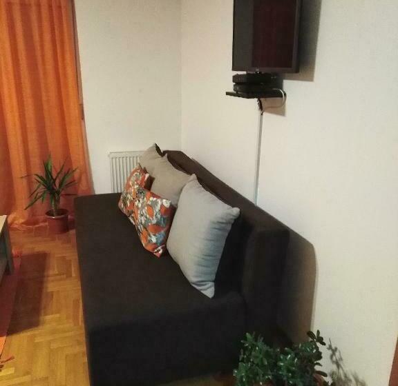 اتاق استاندارد چهارنفره با بالکن, Apartman Radmanovac