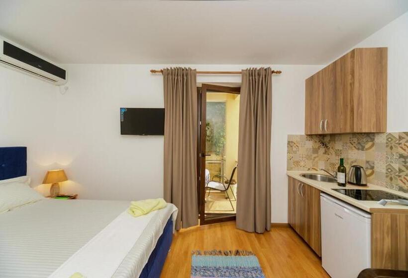 اتاق استاندارد با بالکن, Vila Fortuna